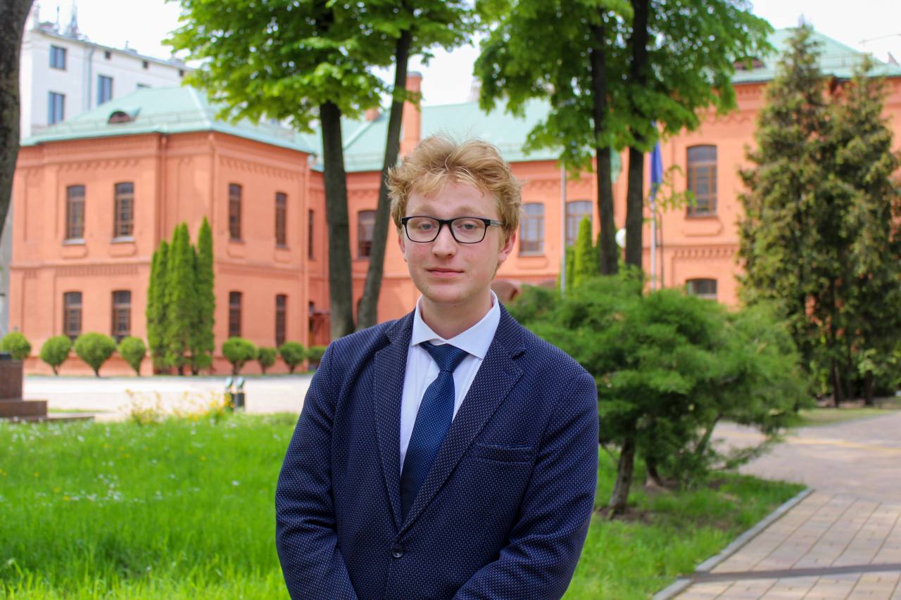 🎓 Выпускник нашего Института Евгений Мицкевич в числе лучших на конкурсе научных работ студентов - изображение 3
